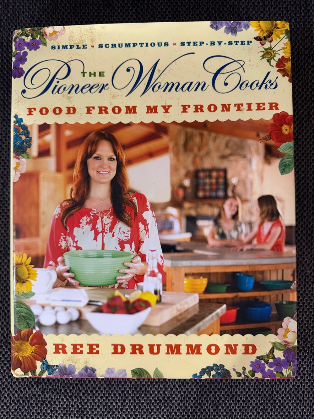 The Pioneer Woman Cookbook - Red Cover with Green Bowl
